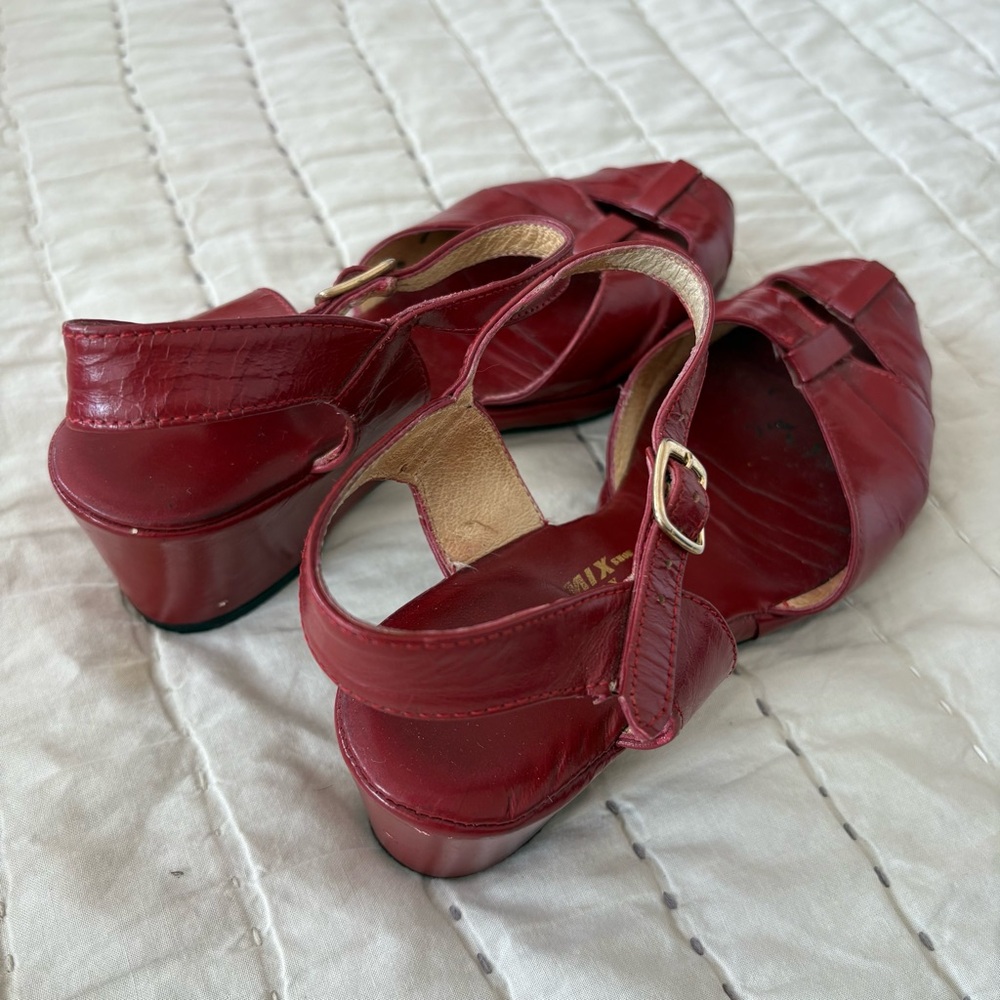 Red Leather REMIX 40s inspired sandals. 39 - Picture 3 of 7